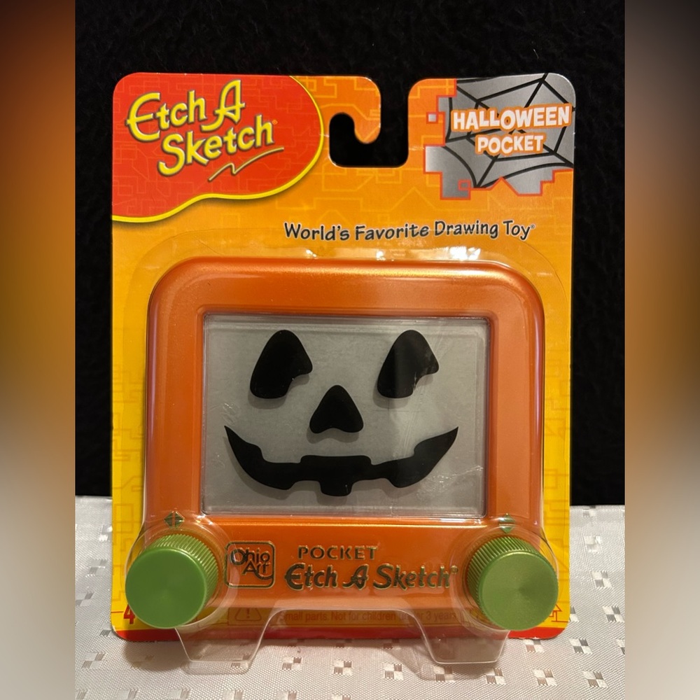 Etch A Sketch Mini Pocket Halloween Pumpkin RARE New